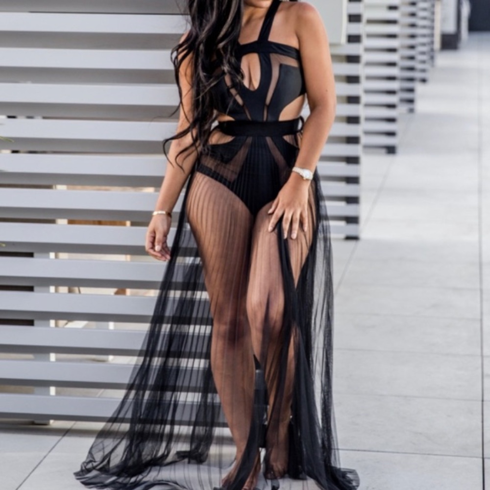 Black Swimsuit - Picture 3 of 5